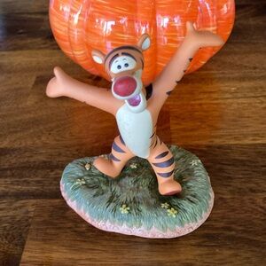 Tigger Congratulations to You Hoo-Hoo Figurine Pooh & Friends Retired 14K Acorn